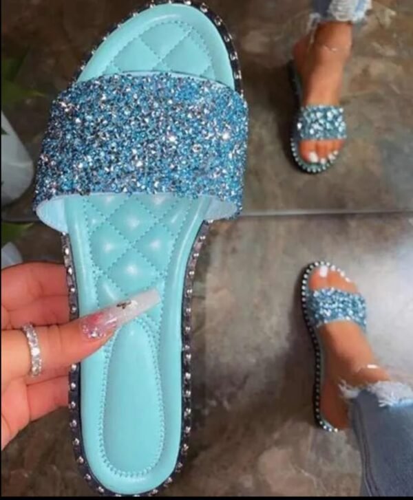Women's flat